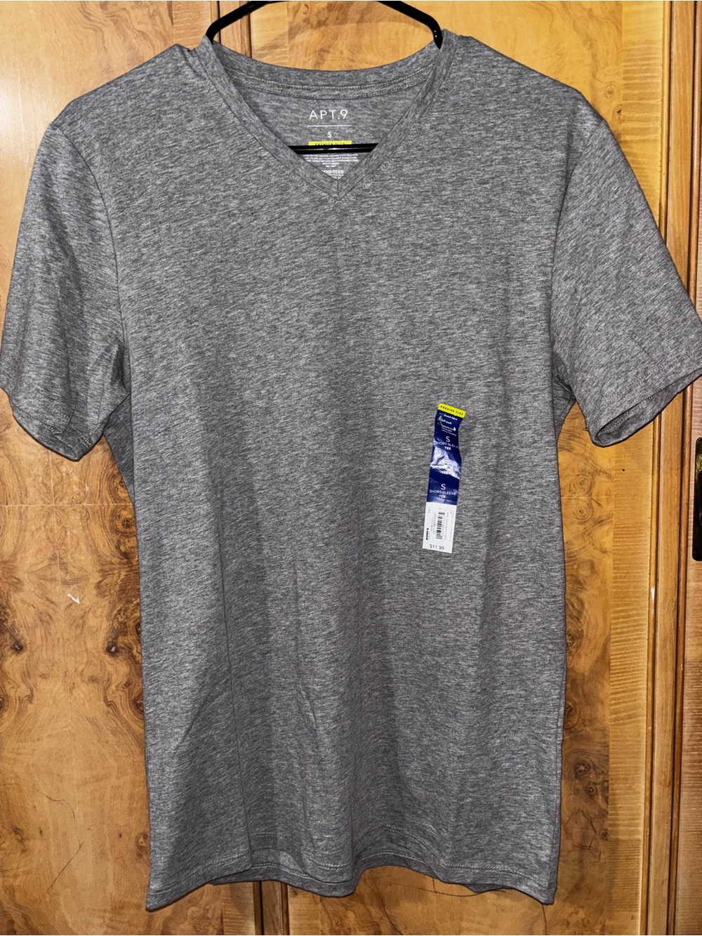 APT. 9 Men’s Heather Gray V-Neck T-Shirt size S